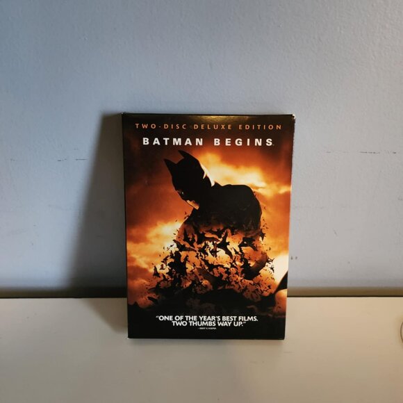 EUC Batman Begins 2 Disk Deluxe Edition with Comic Book! - Picture 2 of 7